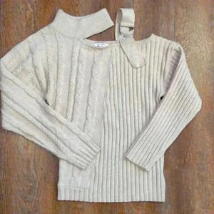 Andree by Unit women's beige sweater size small